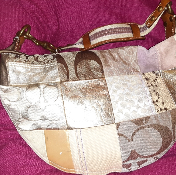 Coach - Picture 3 of 5